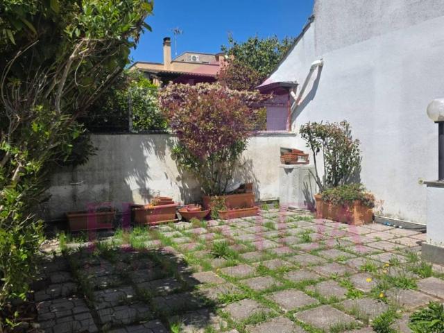 Appartamento in affitto a Campo Ascolano, Roma Capitale