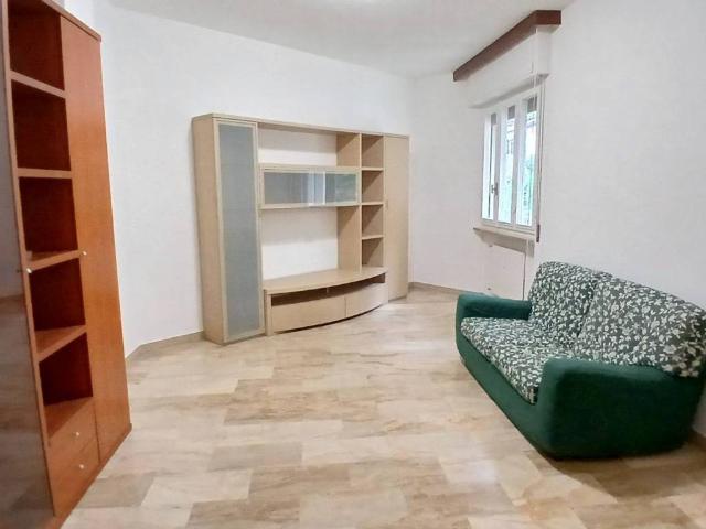 Appartamento in affitto a Lezza, Ponte Lambro
