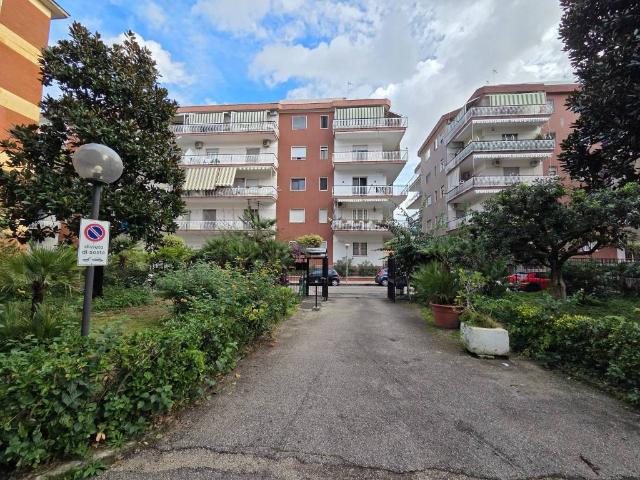 Appartamento in affitto a Portici, Campania