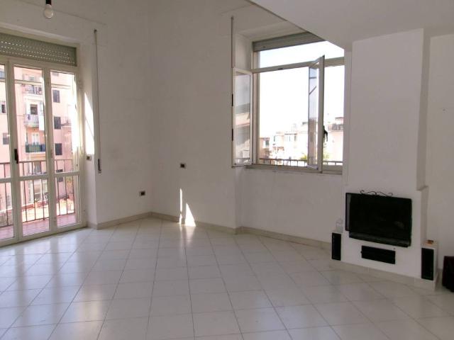 Appartamento in affitto a Portici, Campania