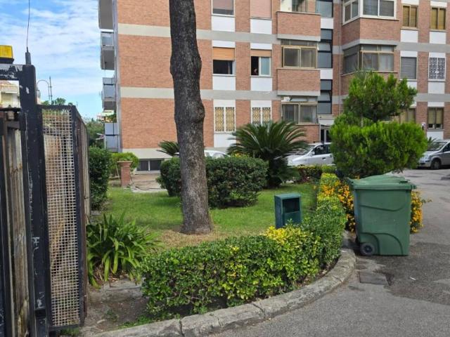 Appartamento in affitto a Portici, Campania