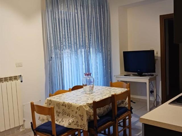 Appartamento in affitto a Centro, Marche