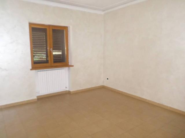 Appartamento in affitto a Rossellino, Potenza
