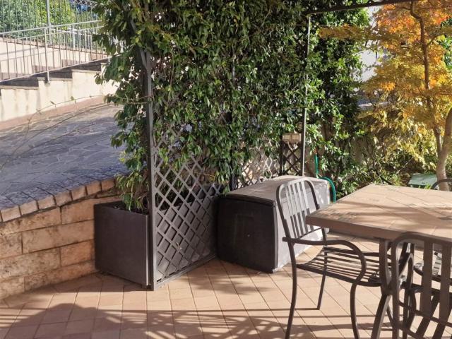 Villa Indipendente in affitto a Ponte del Cantone, Pozzolengo