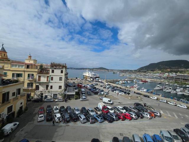 Appartamento in affitto a Rione Bognar, Pozzuoli
