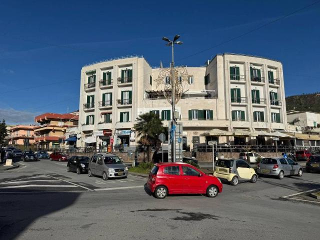 Appartamento in affitto a Pozzuoli, Campania