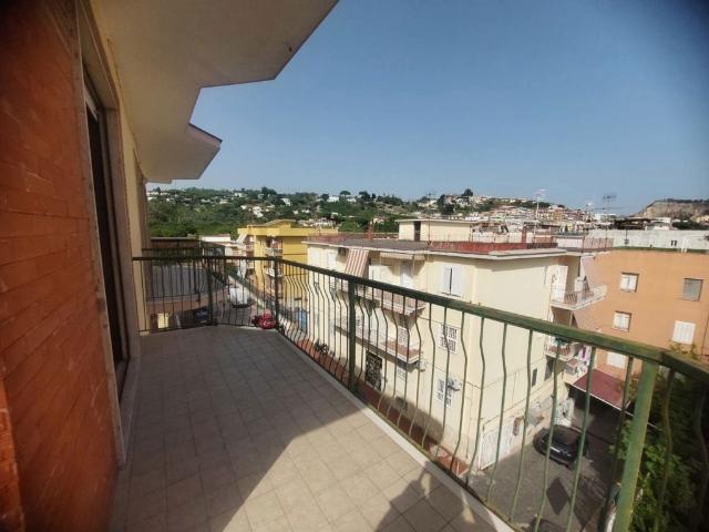 Appartamento in affitto a Rione Bognar, Pozzuoli