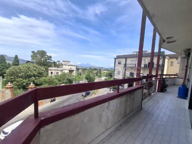 Appartamento in affitto a Pisciarelli, Pozzuoli
