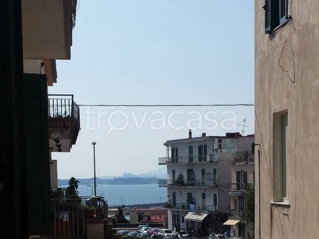 Appartamento in affitto a Rione Bognar, Pozzuoli