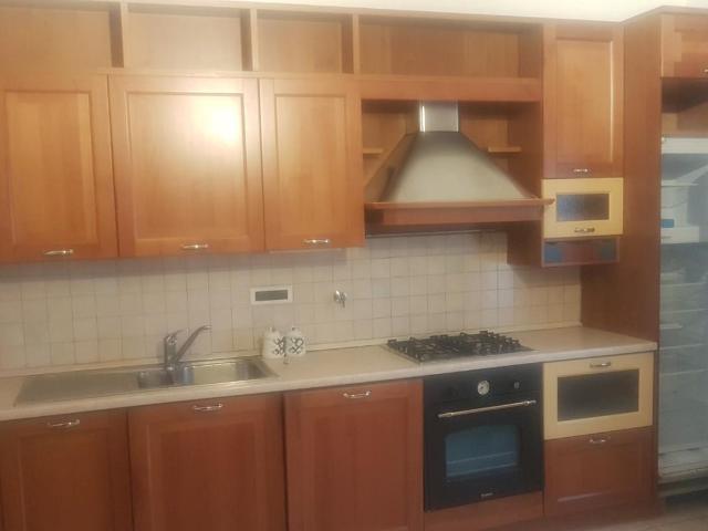 Appartamento in affitto a Prato, Centro Direzionale
