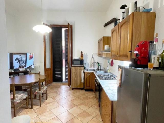 Appartamento in affitto a Centro Direzionale, Prato