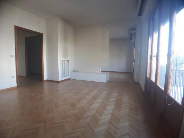 Appartamento in affitto a La Pietà, Prato