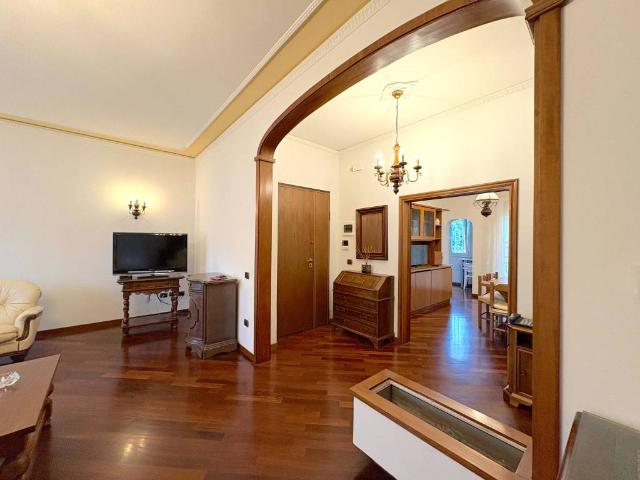 Appartamento in affitto a Mezzana, Prato