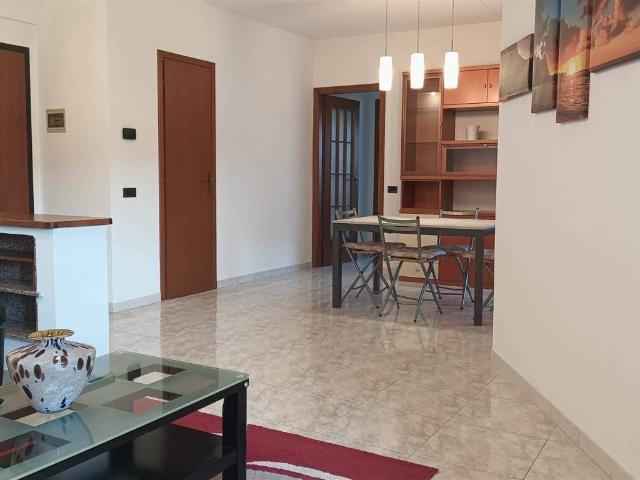 Appartamento in affitto a Centro Direzionale, Prato