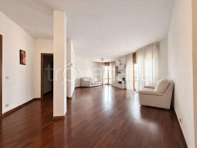 Appartamento in affitto a La Pietà, Prato