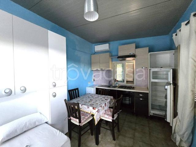 Appartamento in affitto a Le Case, Quarto