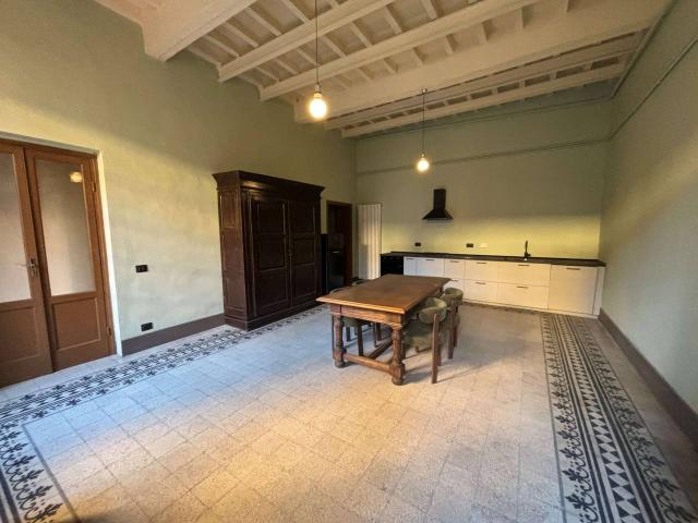 Appartamento in affitto a Duomo, Re