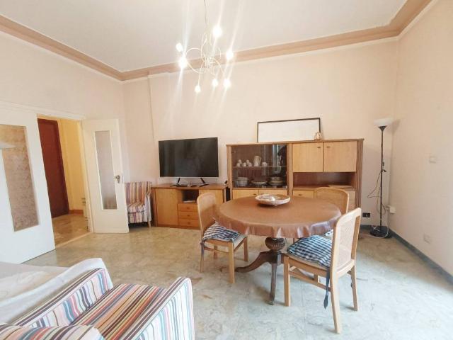 Appartamento in affitto a Sant'Agostino esterna-Porta Castello, Re