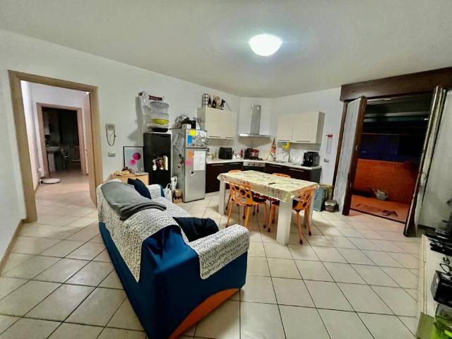 Appartamento in affitto a Massenzatico, Re