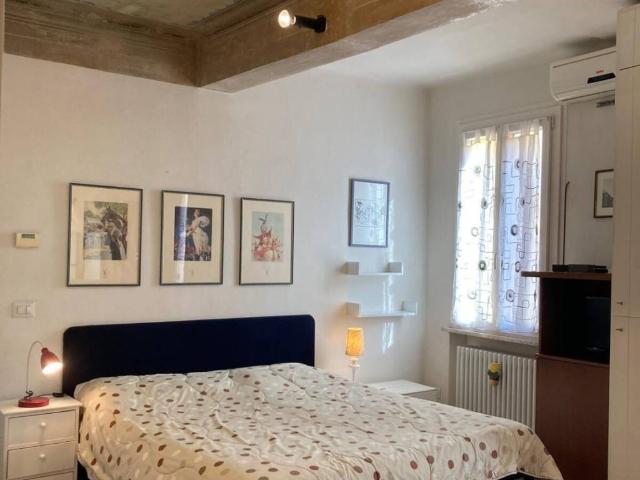 Appartamento in affitto a Sant'Agostino città-Porta Castello, Re