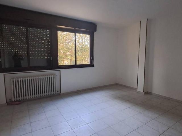 Appartamento in affitto a Crocetta, Re