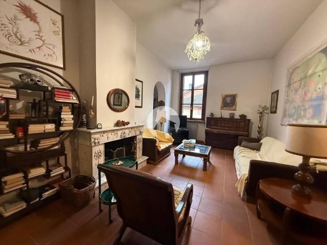 Appartamento in affitto a Porta Castello, Re