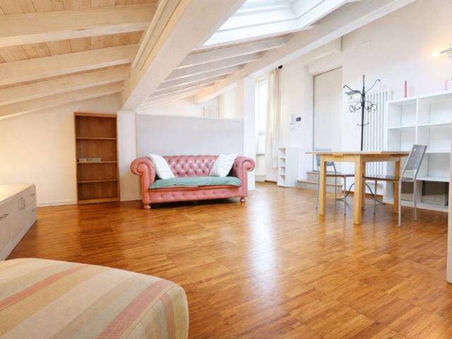 Appartamento in affitto a San Francesco-Giardini Pubblici, Re