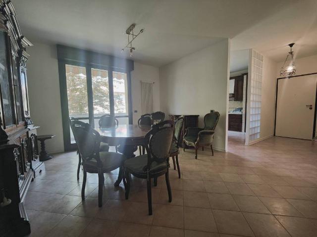Appartamento in affitto a Villaggio Stranieri-Bazzarola, Re