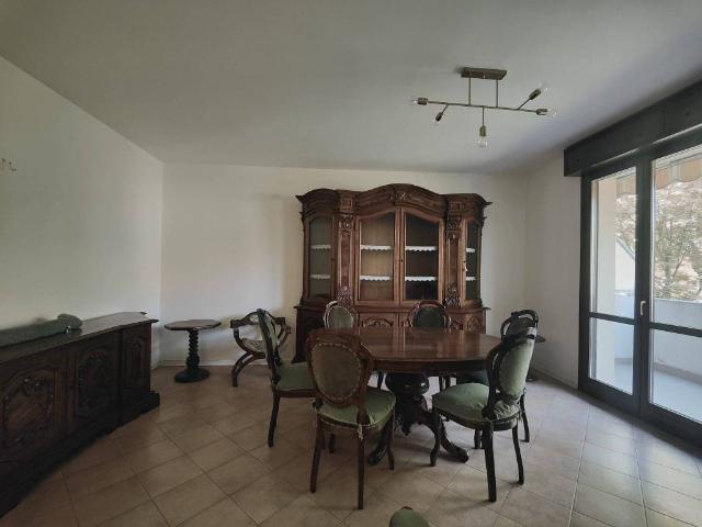 Appartamento in affitto a Villaggio Stranieri-Bazzarola, Re