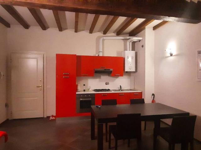 Appartamento in affitto a San Prospero città, Re