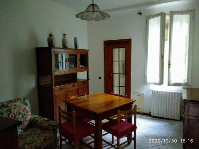 Appartamento in affitto a Sant'Agostino città-Porta Castello, Re