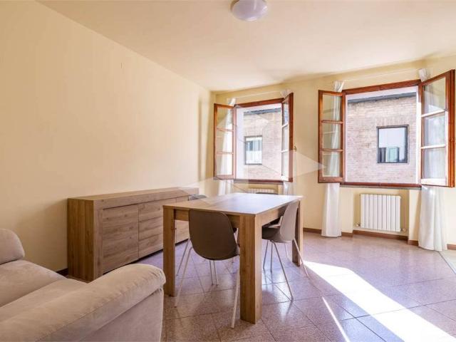 Appartamento in affitto a San Prospero città, Re