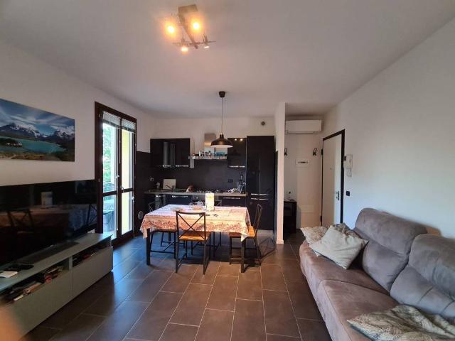 Appartamento in affitto a Villaggio Stranieri-Bazzarola, Re