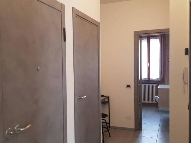 Appartamento in affitto a Spirito Santo-Orologio, Re