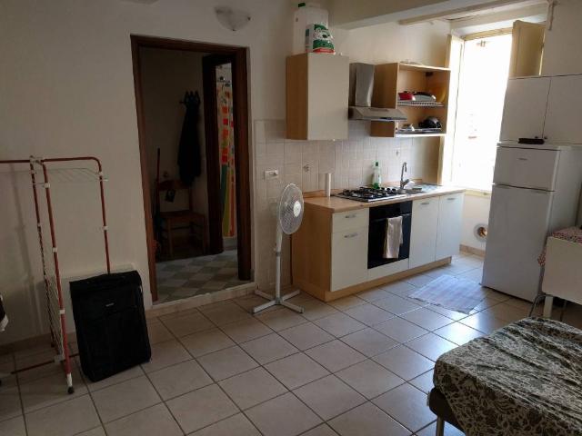 Appartamento in affitto a San Francesco-Giardini Pubblici, Re