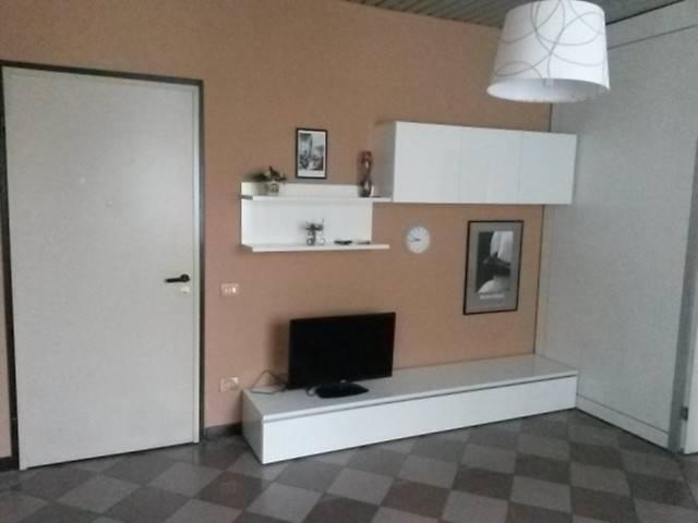 Appartamento in affitto a Cavazzoli, Re