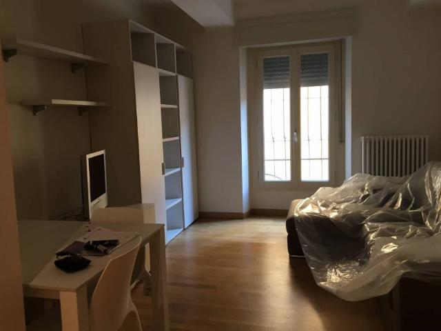 Appartamento in affitto a San Pietro città, Reggio