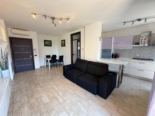 Appartamento in affitto a Villaggio Stranieri-Bazzarola, Re