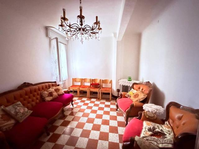Appartamento in affitto a Porta Santo Stefano, Reggio Emilia