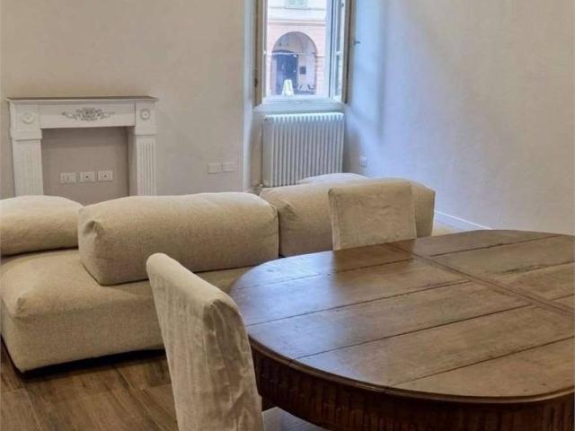 Appartamento in affitto a San Prospero città, Re