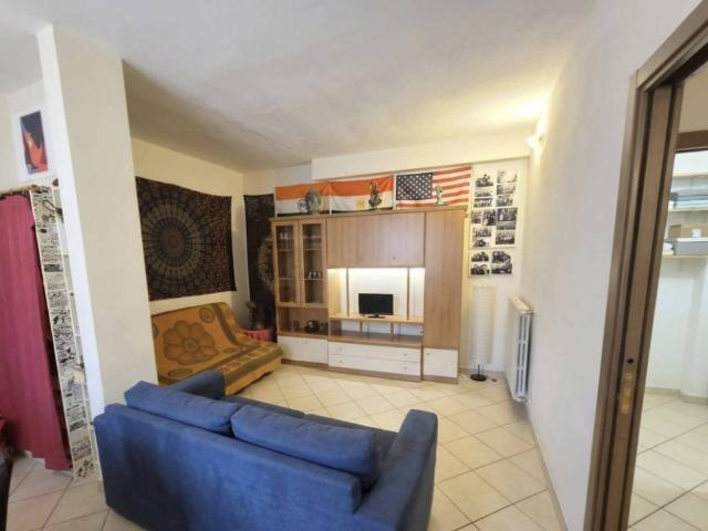 Appartamento in affitto a Sant'Agostino città-Porta Castello, Re