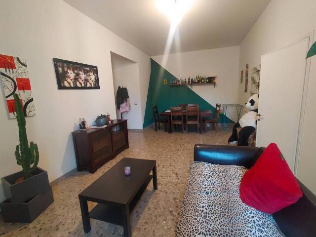 Appartamento in affitto a San Pietro città, Re