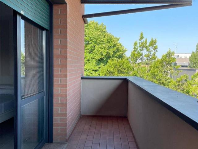 Appartamento in affitto a Santo Stefano esterna-Gardenia, Reggio