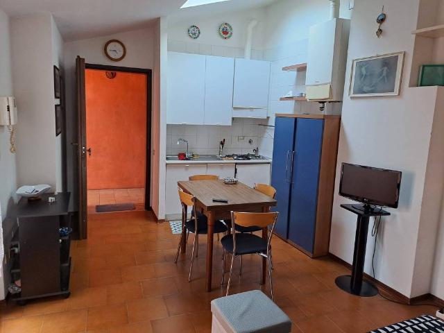 Appartamento in affitto a Porta Castello, Re