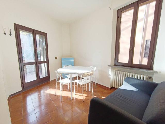 Appartamento in affitto a San Pietro città, Reggio