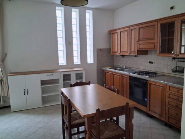 Appartamento in affitto a Sant'Agostino esterna-Porta Castello, Reggio