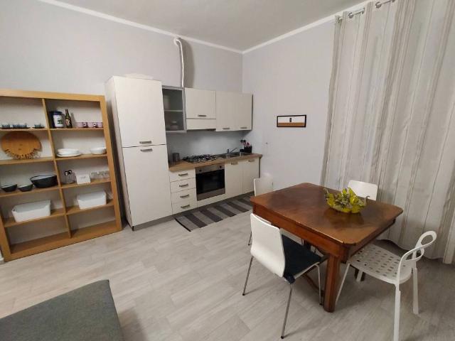 Appartamento in affitto a Santo Stefano esterna, Re