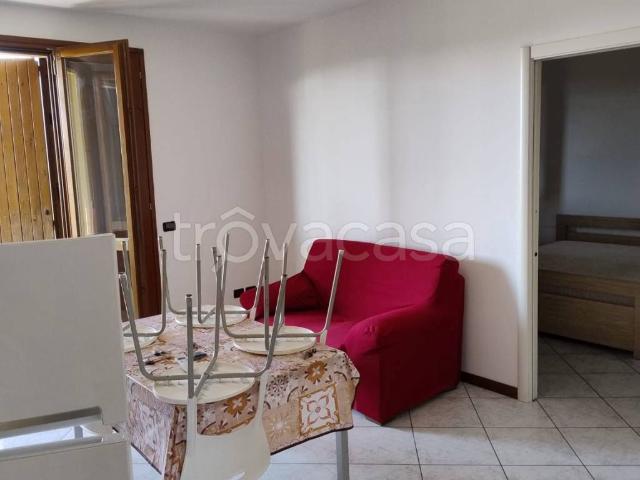 Appartamento in affitto a Villaggio Stranieri-Bazzarola, Re