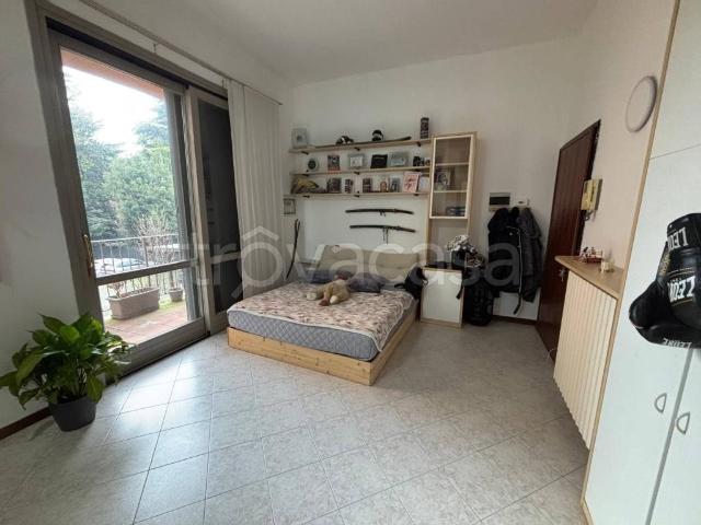 Appartamento in affitto a Santo Stefano esterna, Re