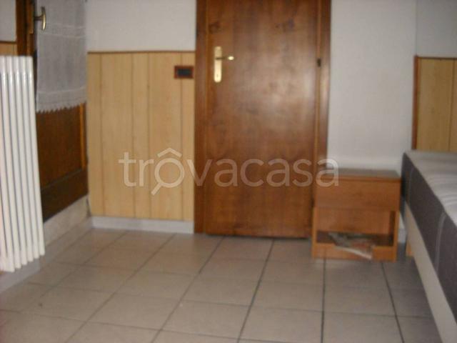 Appartamento in affitto a San Francesco-Giardini Pubblici, Re